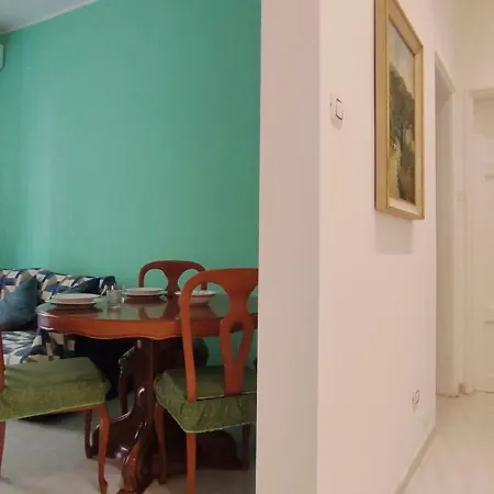Ippolito Nievo Flat A Trastevere Apartment *