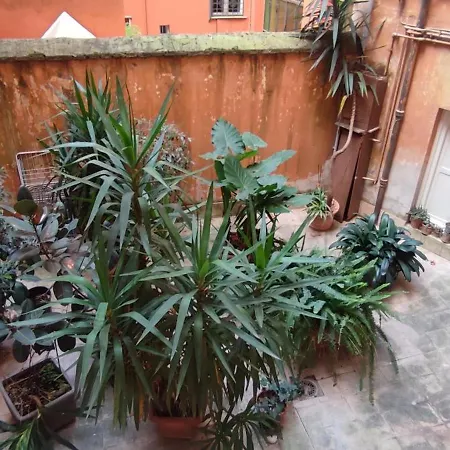 Ippolito Nievo Flat A Trastevere *