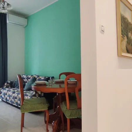 Ippolito Nievo Flat A Trastevere Řím